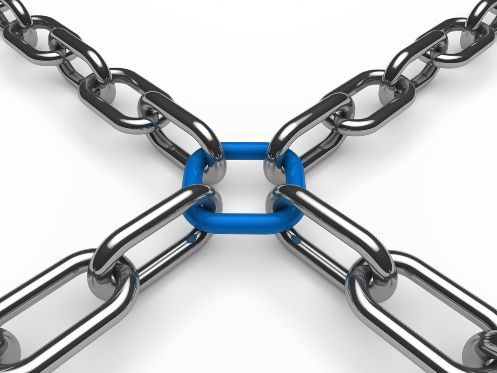 In the latest Webmaster Help Channel video, Matt Cutts explained why the 100-link rule is outdated.